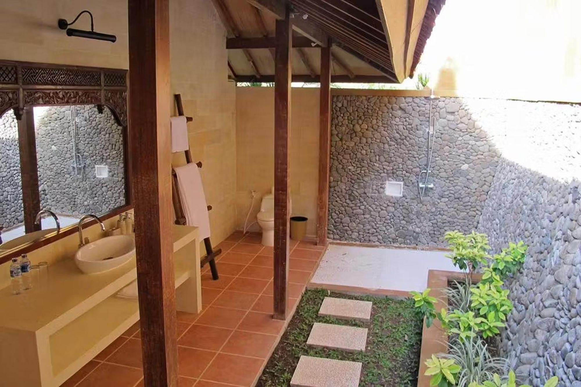 Bangsring Breeze Hotel Banyuwangi  Exterior foto
